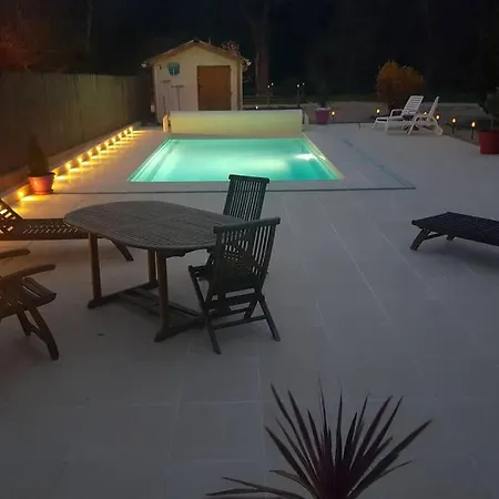 Maison Avec Riviere, Piscine, Spa, Sauna Infrarouge,terrain Boules, Ping-pong, Volley Et Badminton Sainte-Tulle