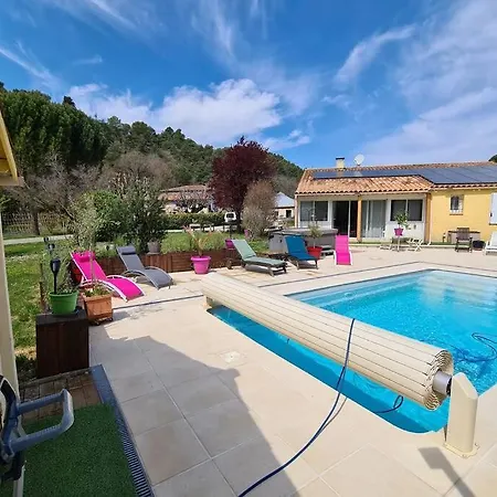 Maison Avec Riviere, Piscine, Spa, Sauna Infrarouge,terrain Boules, Ping-pong, Volley Et Badminton Holiday home