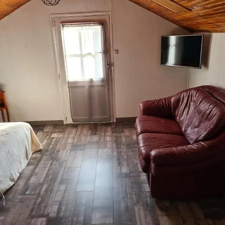 Maison Avec Riviere, Piscine, Spa, Sauna Infrarouge,terrain Boules, Ping-pong, Volley Et Badminton